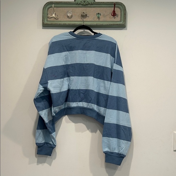 Striped blue strawberry shortcake slouchy crop pullover long sleeve sweatshirt - Picture 5 of 5